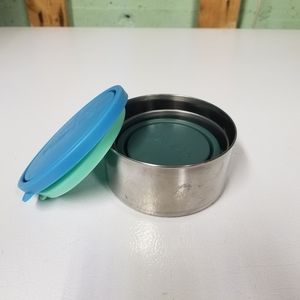 Stainless steel nesting bowls